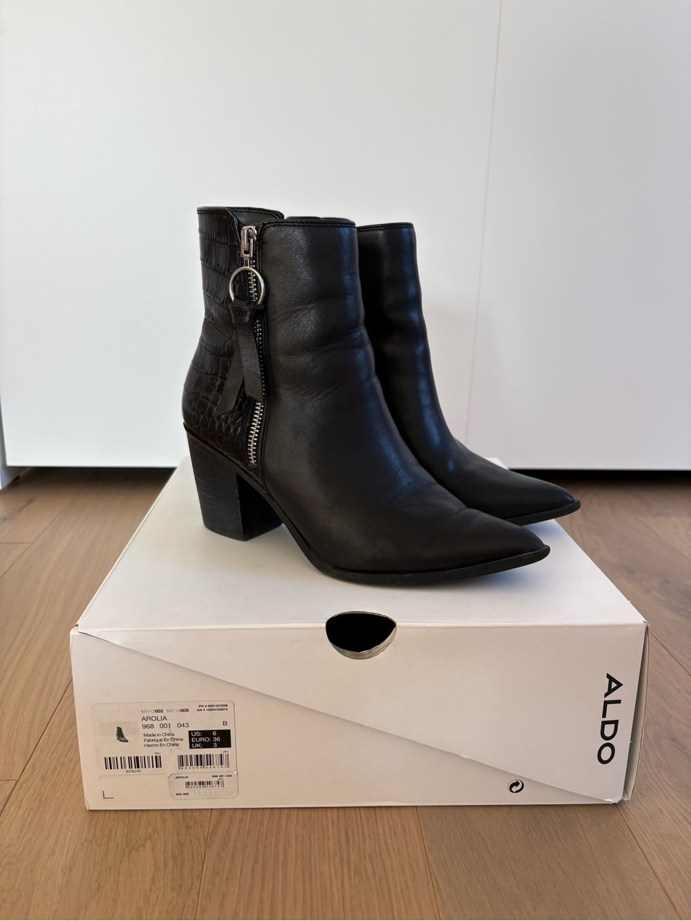 Aldo Black Pointed Toe Leather Ankle Booties with Ring Zipper